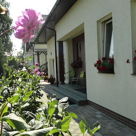 Dom Artusa Ustka Extérieur photo