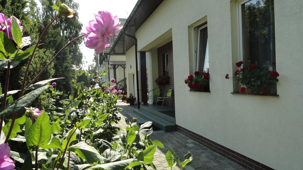Dom Artusa Ustka Extérieur photo
